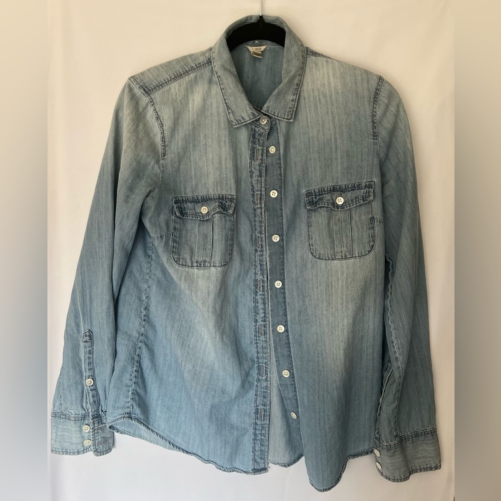 J. Crew Blue Chambray Denim Button up Shirt Size 6